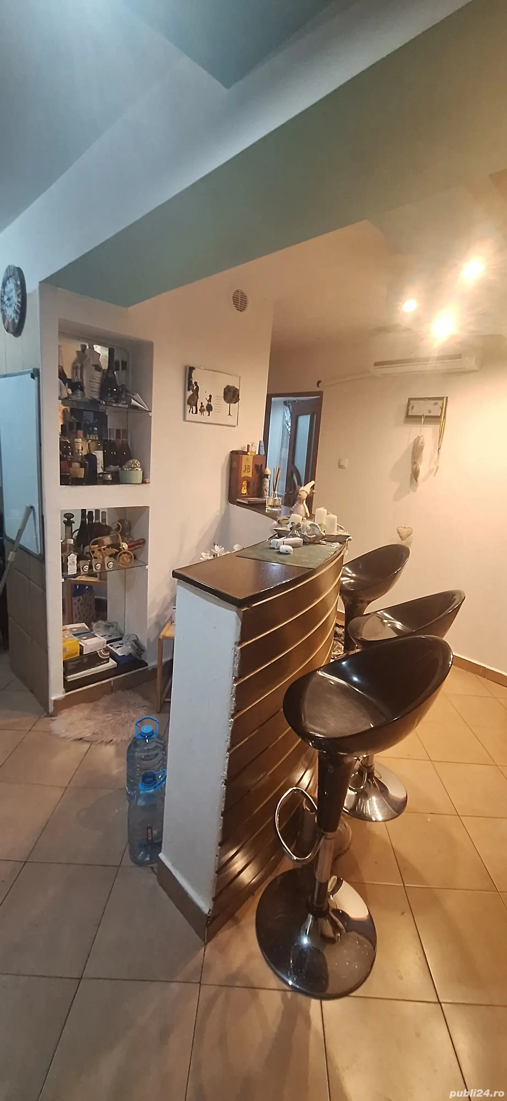 Decomandat cu 2 bai si 2 balcoane la etajul 2 in bloc anvelopat