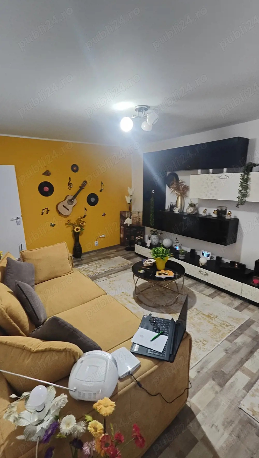 Mobilat si utilat la etaj 3 in bloc anvelopat