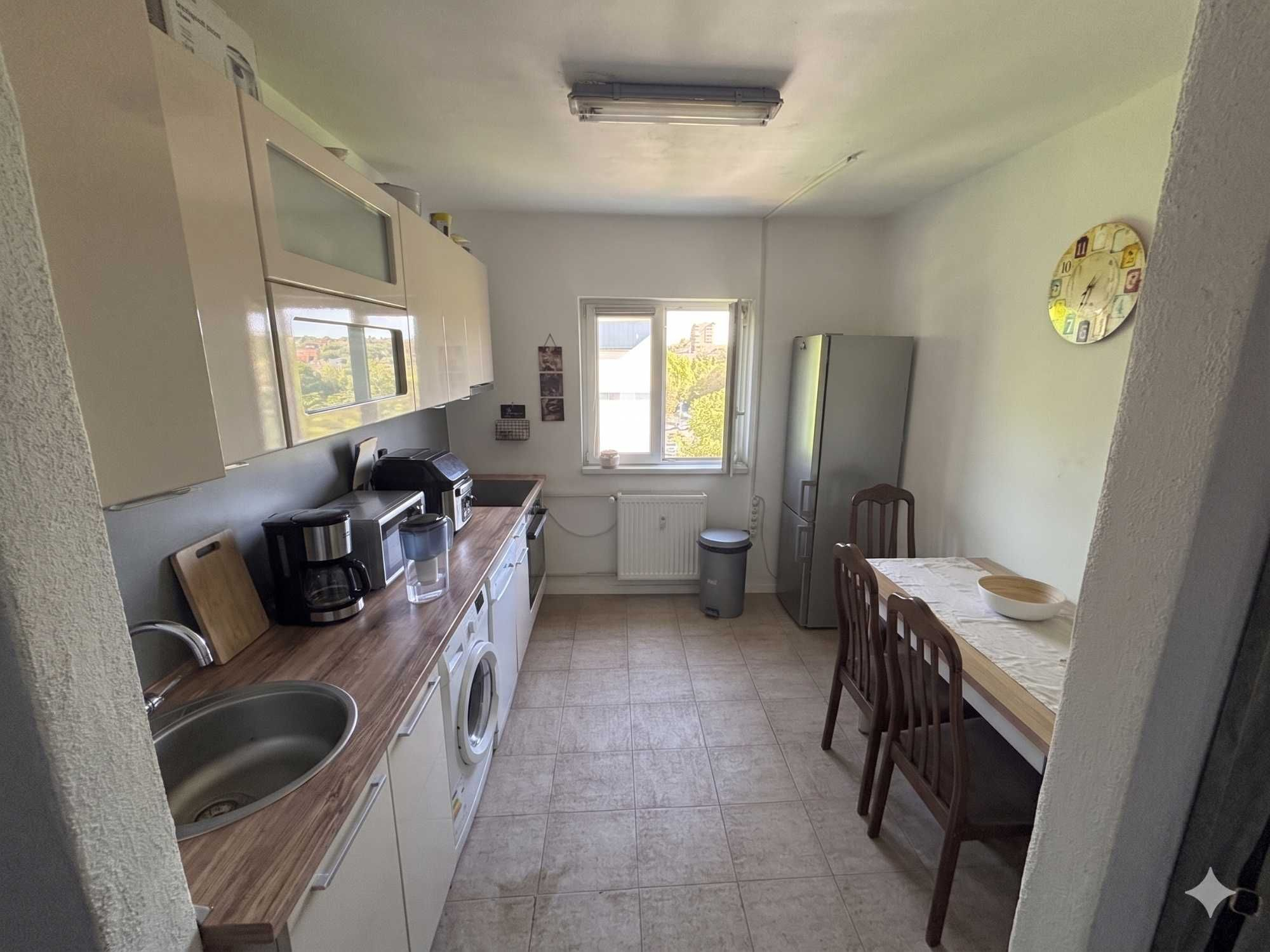 Mobilat si utilat in bloc anvelopat linga Judetean