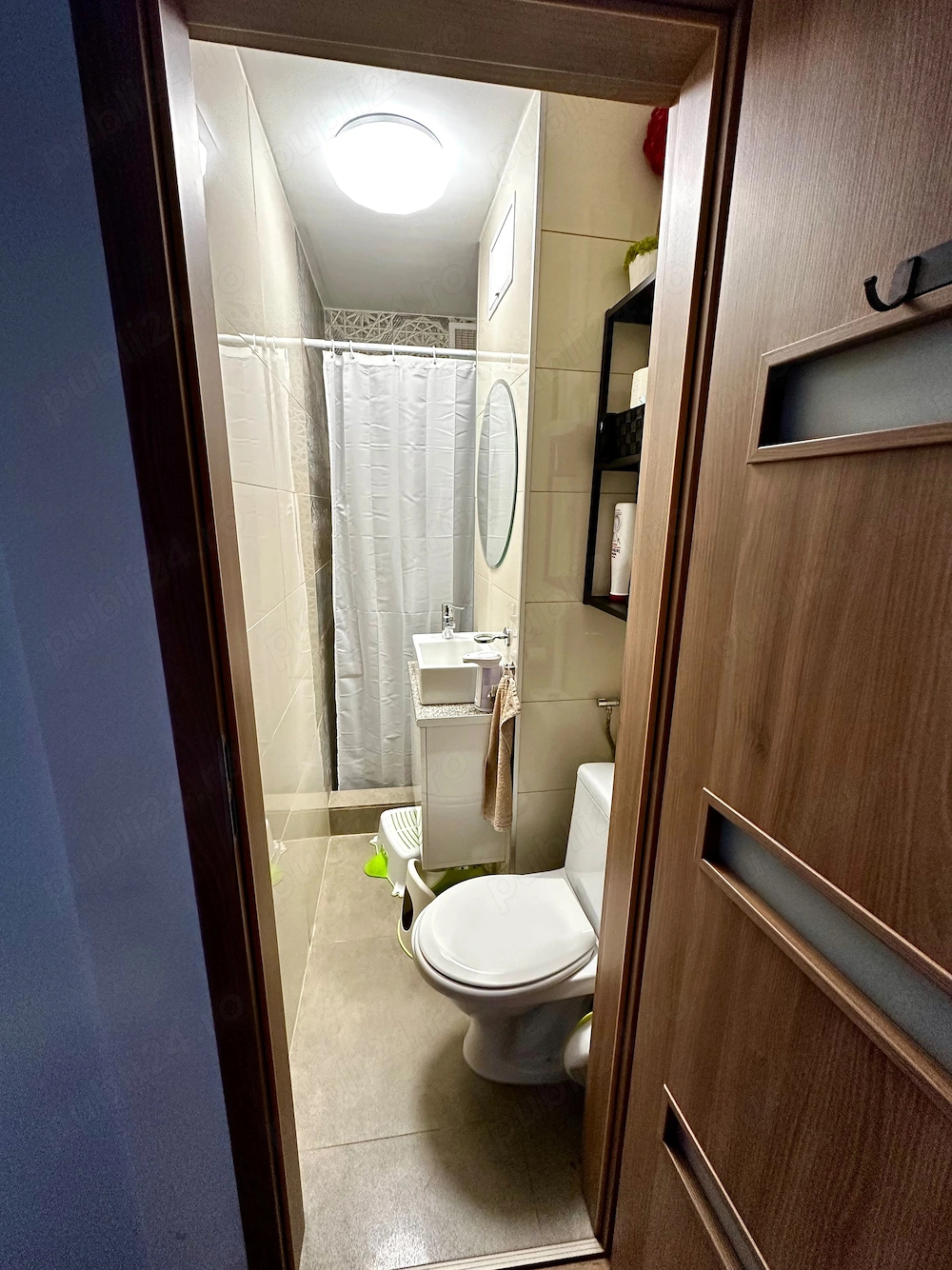 Decomandat cu 2 bai si 2 balcoane, etaj intermediar, aproape de Mall
