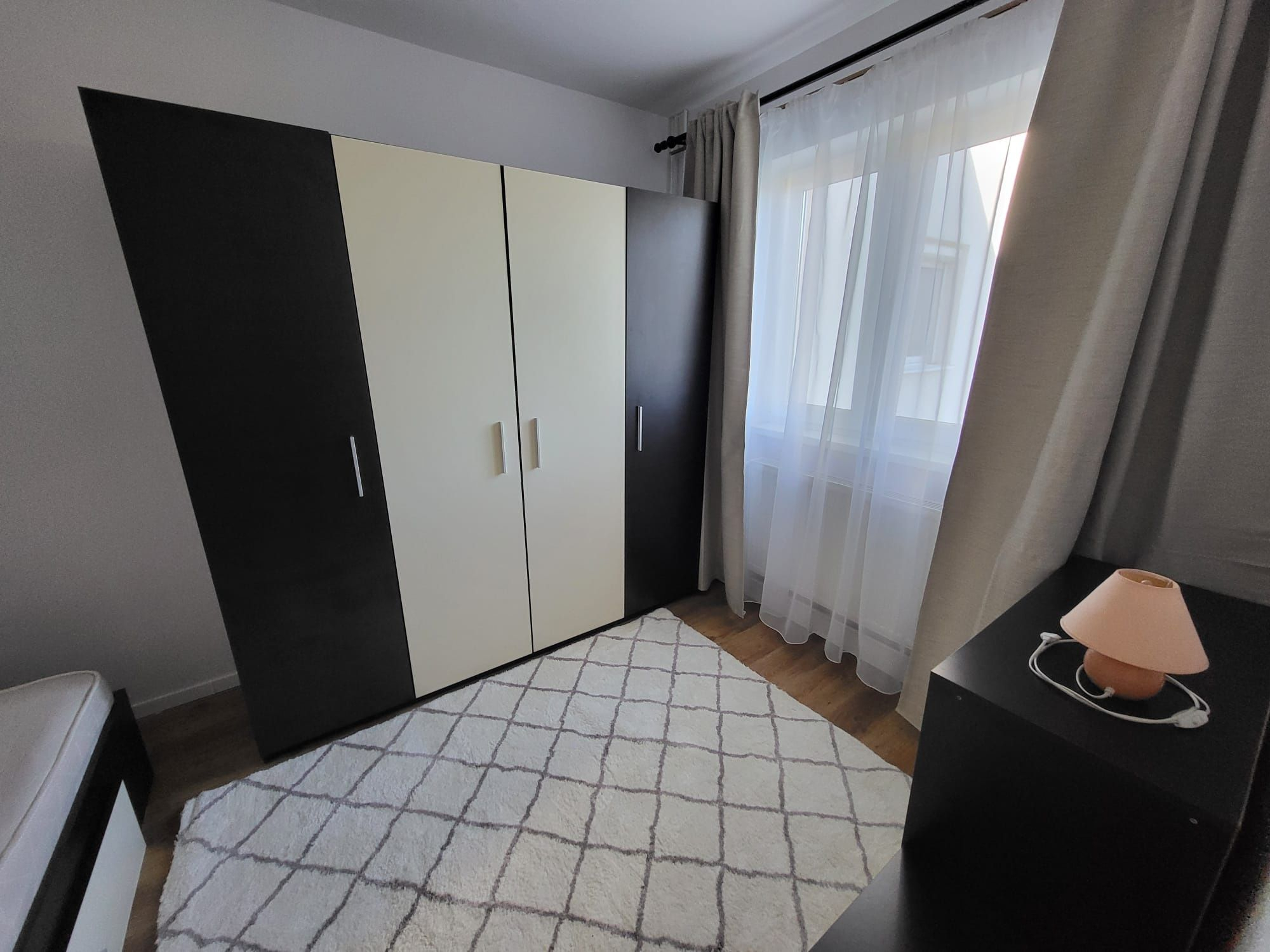 Mobilat si utilat la etajul 3 in bloc anvelopat