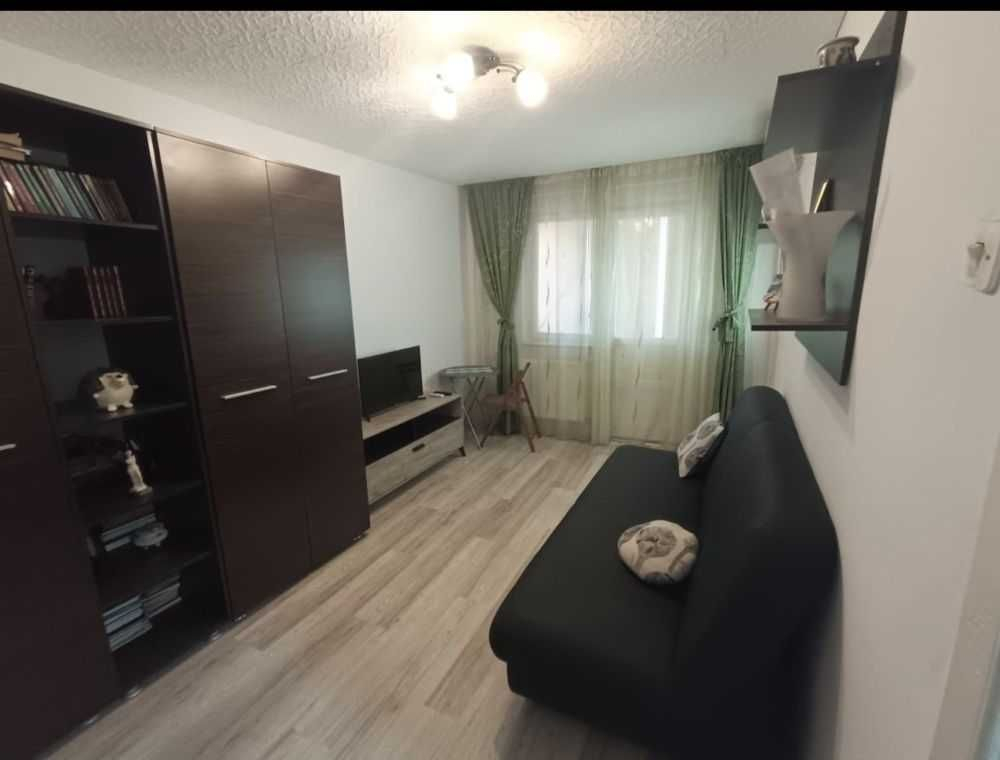 Mobilata si utilata in bloc cu 4 apartamente pe nivel