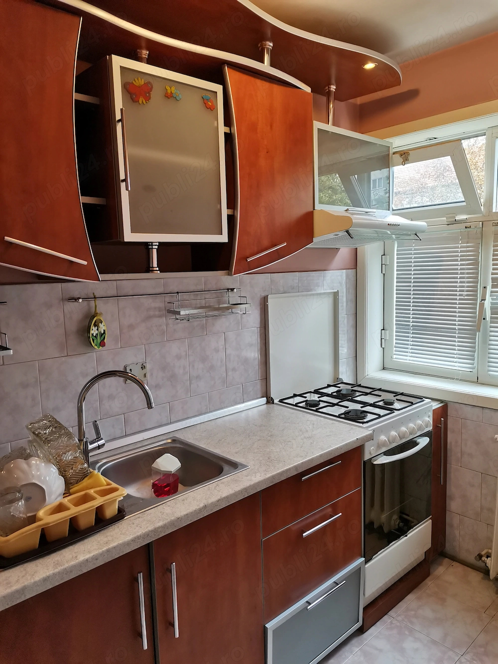 4 camere etaj intermediar aproape de Mall