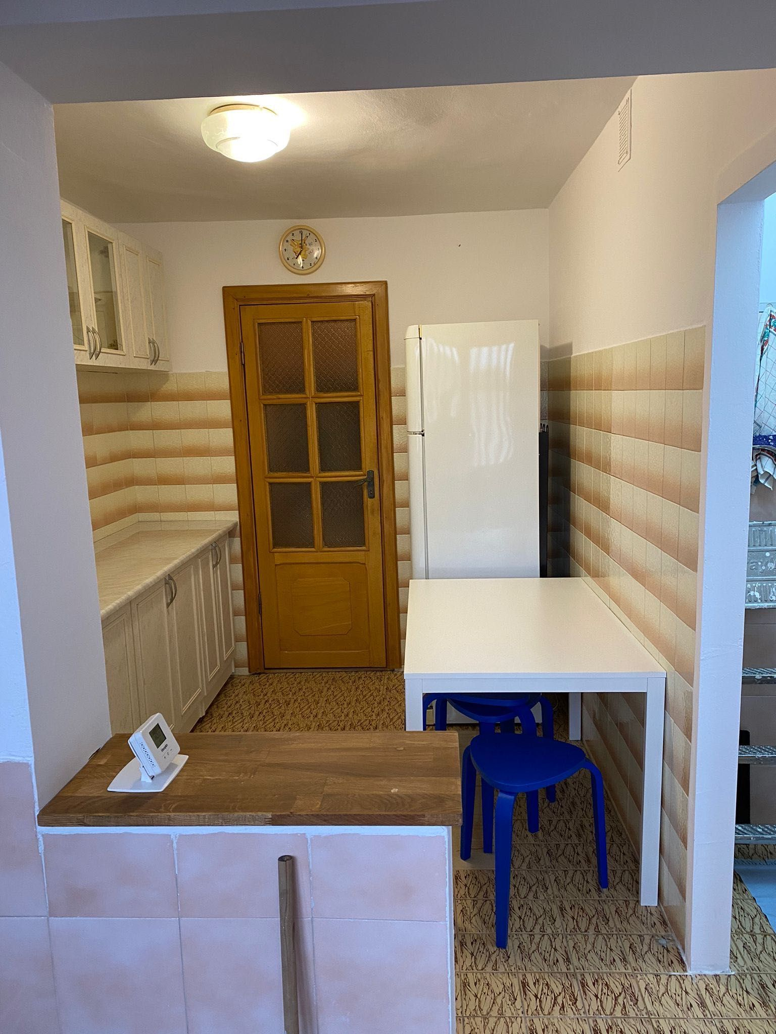 Decomandat cu 2 balcoane, mobilat și utilat