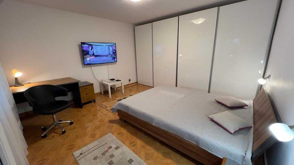 Mobilat și utilat cu centrală propie, aproape de Complex, model mare