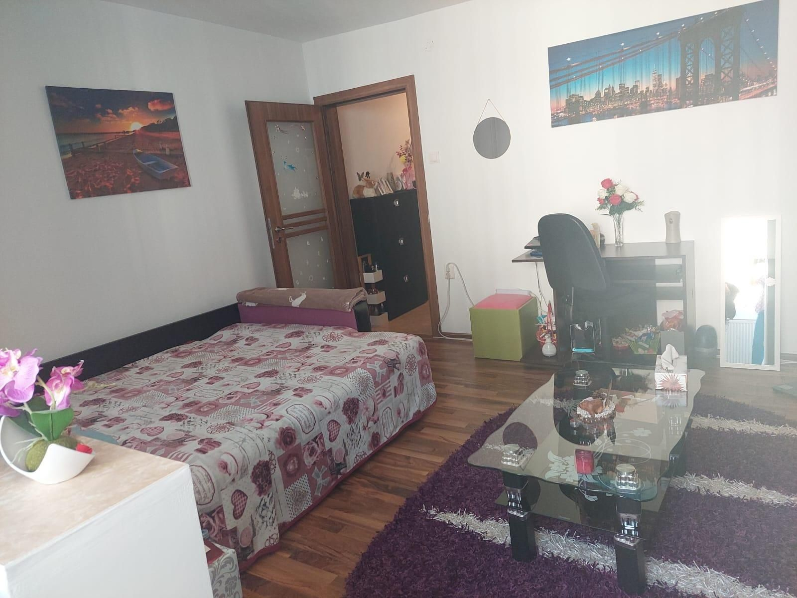 Mobilat și utilat complet, la etajul 3