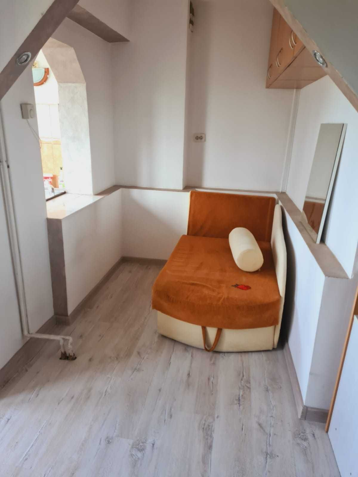 Apartamentament cu 1 camera la etaj intermediar
