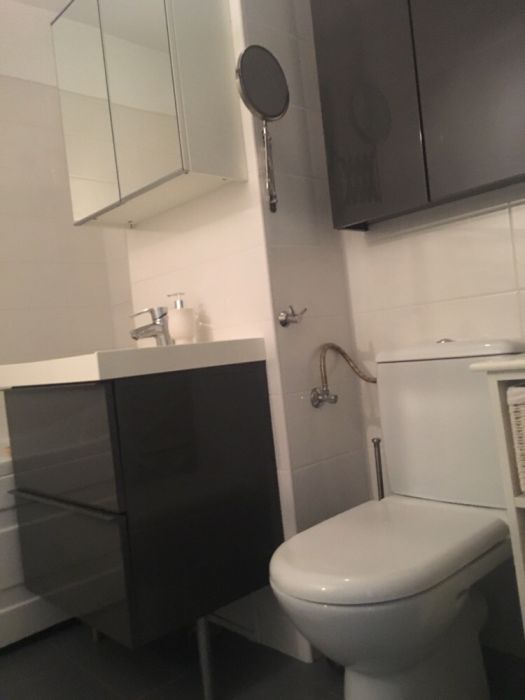 Decomandat cu 2 băi și 2 balcoane, renovat modern