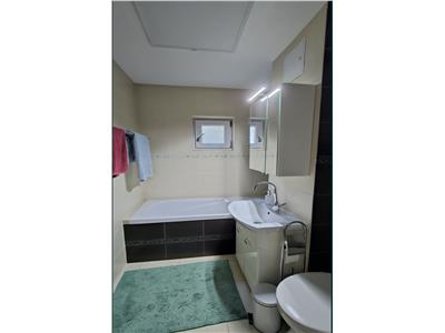 Apartament 2 dormitoare și living cu bucătărie, mobilat și utilat