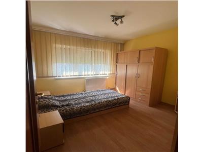Mobilat și utilat la etaj intermediar într-un bloc izolat