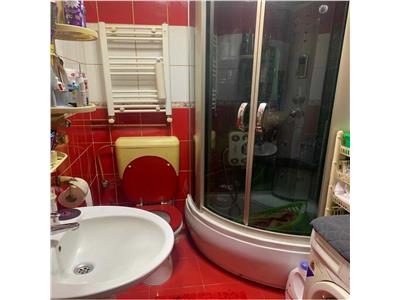 Decomandat cu 2 bai si 2 balcoane, linga Generala 30