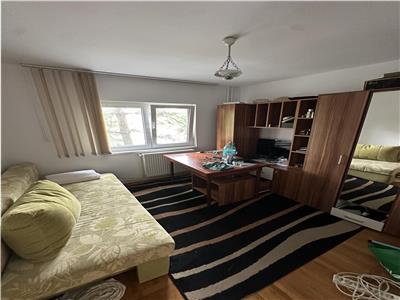 3 camere decomandat etaj 1 cu centrala