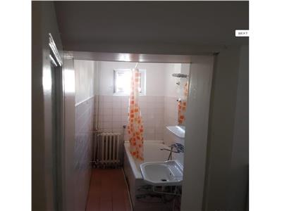 Apartament cu 2 camere la etajul 2 linga Piata Doina