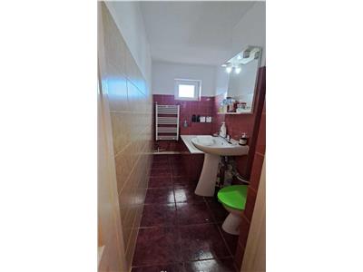 Apartament cu 2 camere in bloc izolat