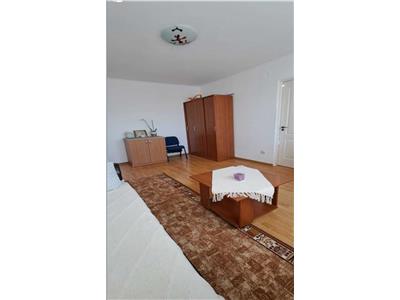 Apartament cu 2 camere in bloc izolat
