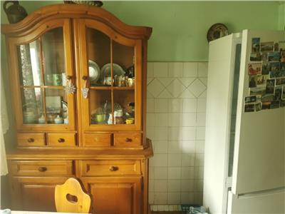 Decomandat la etajul 2 cu 2 băi și 2 balcoane