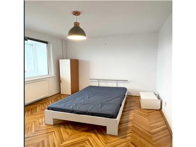 Amenajat complet la etaj intermediar, Piața Marasti