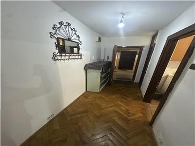 3 camere decomandat cu centrlala str Felix
