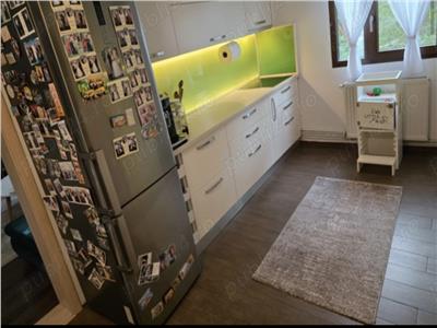 Mobilat și utilat modern etaj 2, aproape de Piață 700
