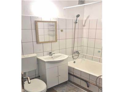 Modificat în 2 camere, amenajat recent