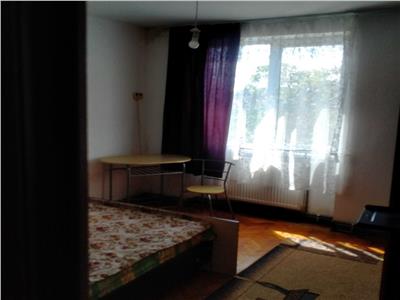 Apartament cu 3 camere linga Medicina