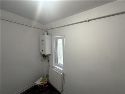 Etaj 2 renovat complet nou linga Generala 30