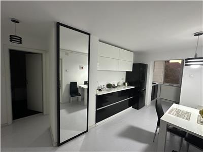 Decomandat, etaj 3, mobilat si utilat in Soarelui