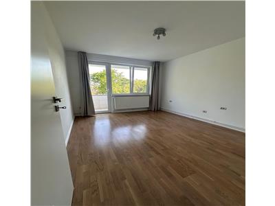 Mobilat si utilat, aproape de punctele cardinalle