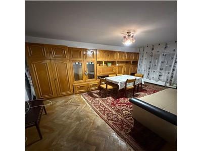 Decomandat la etajul 2, model mare