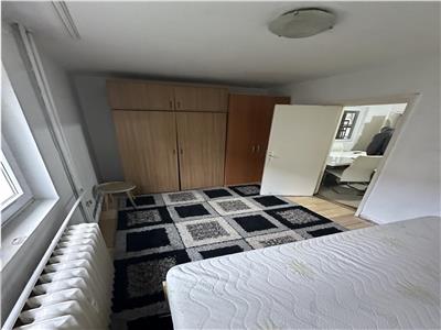Apartament cu 2 camere cu balcon, linga Piata Doina