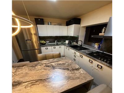 Mobilat, utilat cu 2 bai, etaj 2 in Soarelui