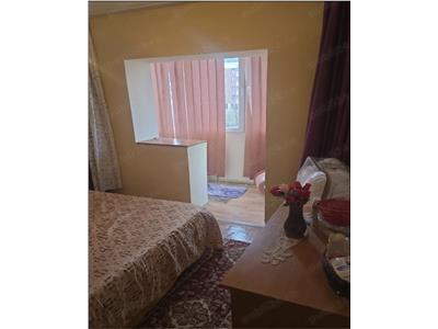 Decomandat la etajul 2 cu centrala propie