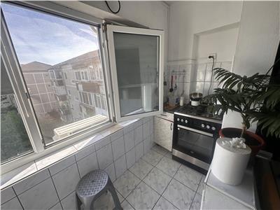 Decomandat, renovat complet, linga parcul padurice
