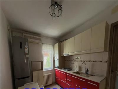 Decomandat cu 2 bai si 2 balcoane