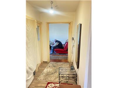 Apartament cu 2 camere la etajul 2