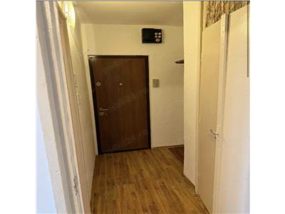 Mobilat si utilat la etajul 3 in zona Girocului