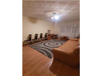 Decomandat cu centrala propie