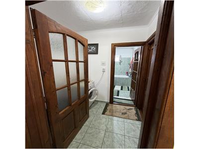 Confort 1 cu 2 balcoane in bloc anvelopat