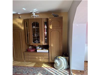 Etaj 1 cu 2 bai si 2 balcoane si garaj sub bloc