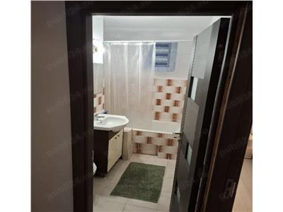 Decomandat cu 2 bai linga Flavia