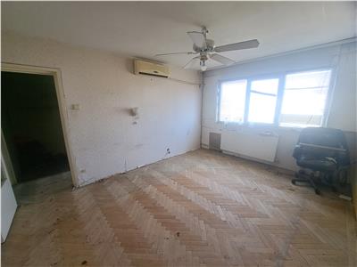 3 CAMERE, 2 BALCOANE, LIVIU REBREANU!