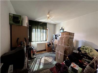 Etaj 2 cu 2 bai in bloc anvelopat, linga Nora