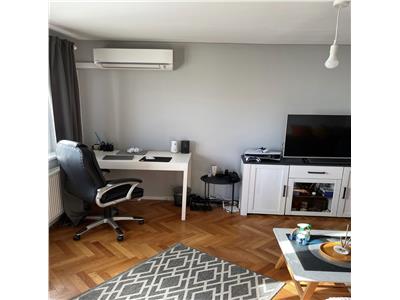 Mobilat si utilat complet la et 3