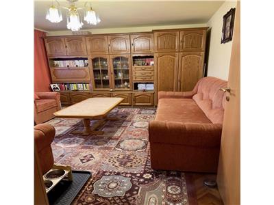 Decomandat, mobilat si utilat in bloc anvelopat linga Shopping City