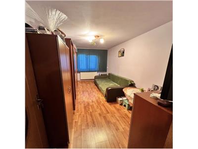 Decomandat, amenajat complet la et 3 linga Nora