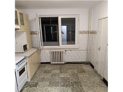 3 camere confort 1 et intermediar linga Punctele Cardinale