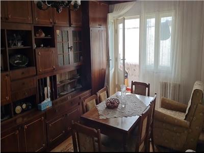 Decomandat cu 2 balcoane, centrala propie