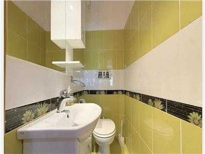 Etaj 1 cu 2 bai si garaj inclus, linga Medicina