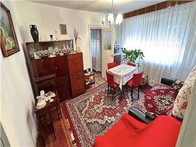 Apartament cu 2 camere in bloc izolat