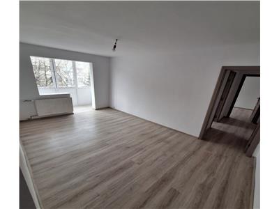 4 camere etaj intermediar langa Mall renovat recent